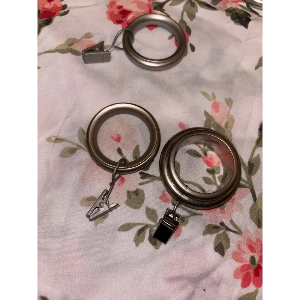 Set of 20 Metal Curtain Clip Rings Brushed Champagne Gold Ribbed and Slim Style